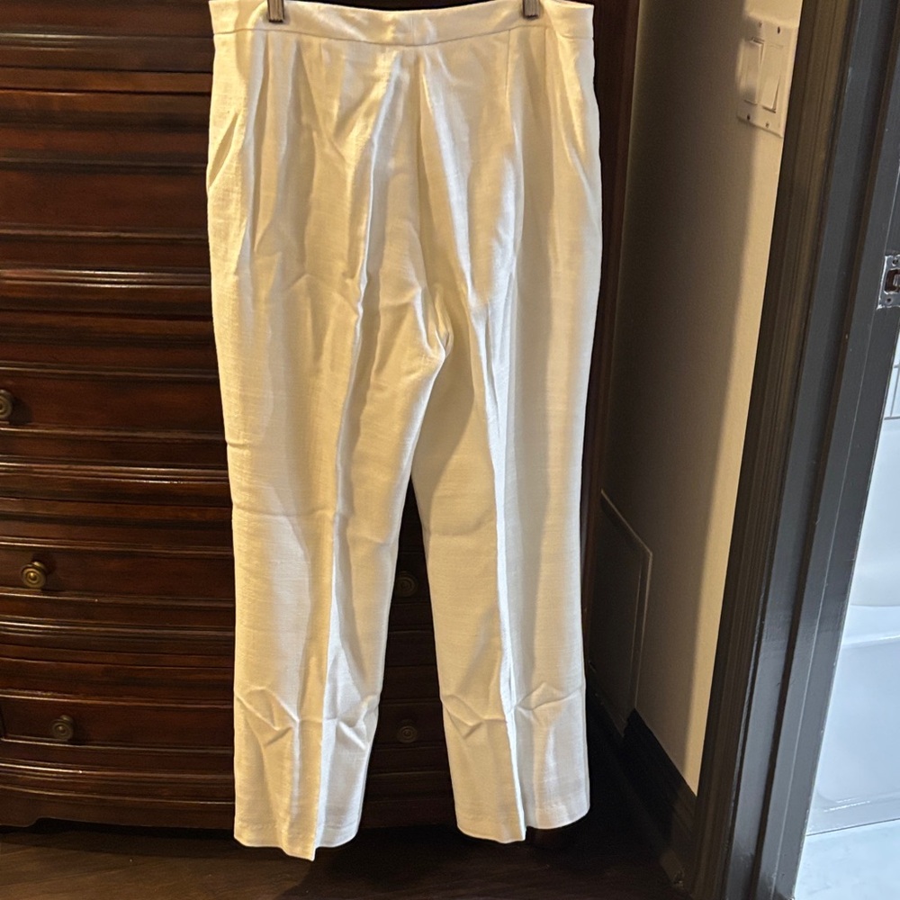 Tahari Pants Suit - Picture 9 of 11